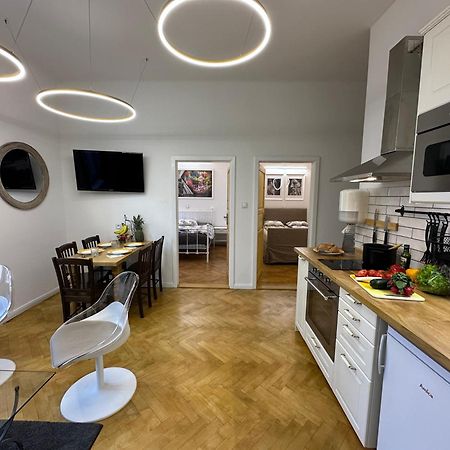 Karlin Oasis 2-Bedroom Apartment Prague Exterior photo