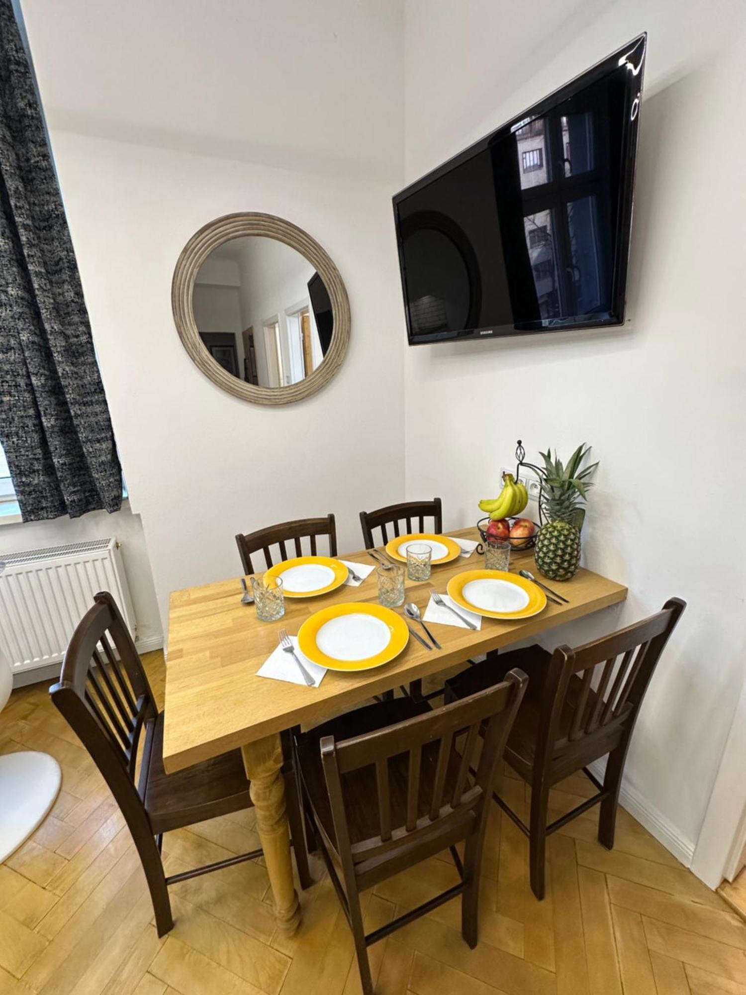 Karlin Oasis 2-Bedroom Apartment Prague Exterior photo