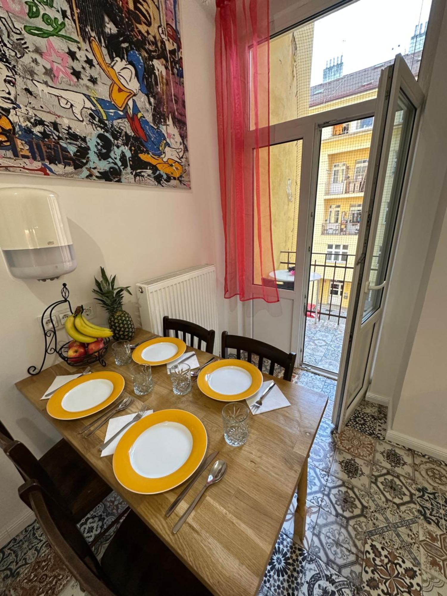 Karlin Oasis 2-Bedroom Apartment Prague Exterior photo