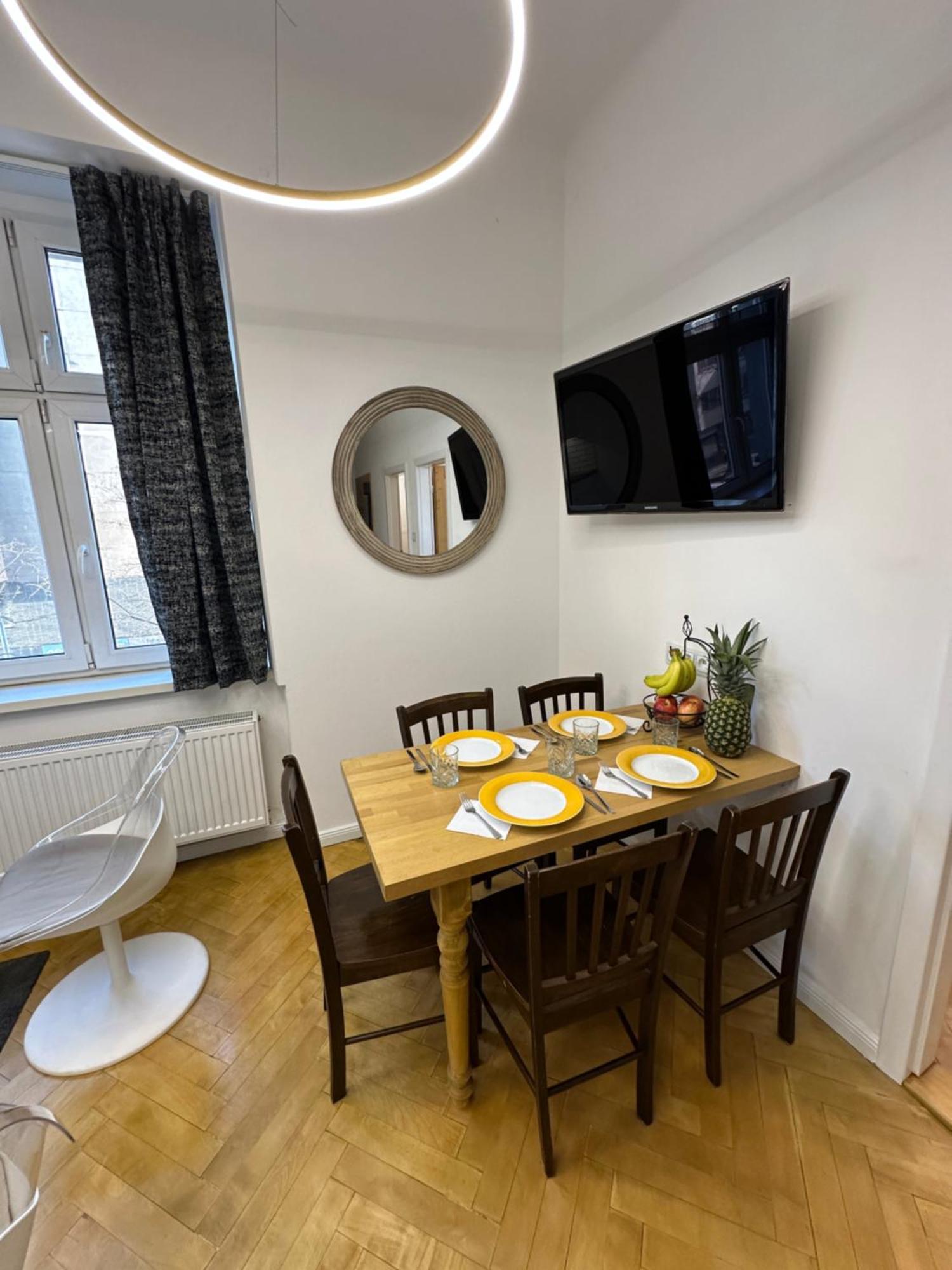 Karlin Oasis 2-Bedroom Apartment Prague Exterior photo