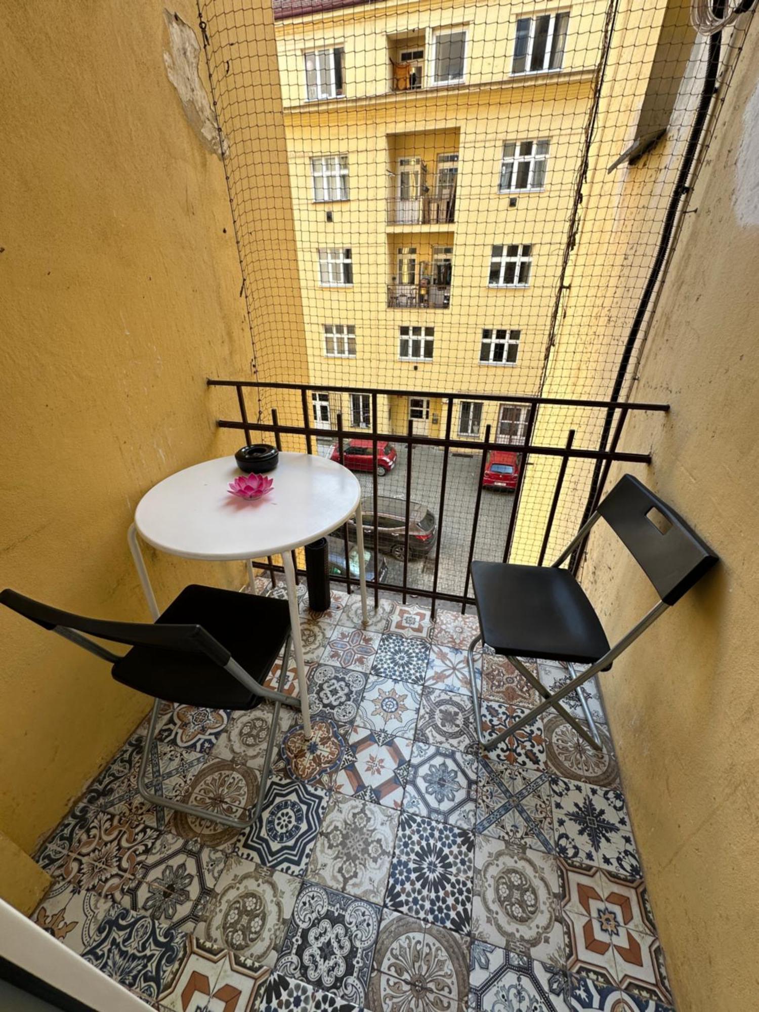 Karlin Oasis 2-Bedroom Apartment Prague Exterior photo